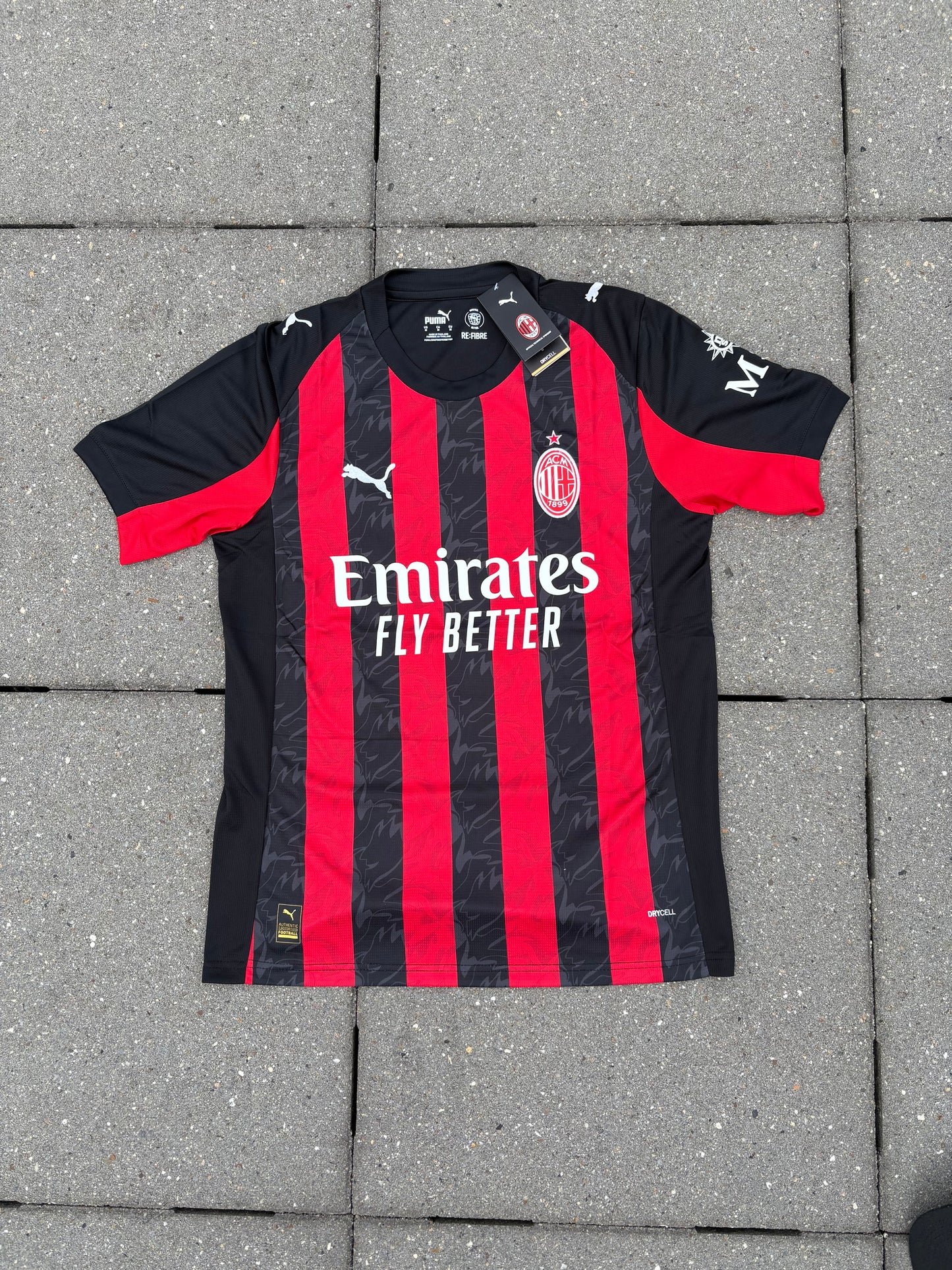 Best 1-on-1 football shirts supplier!